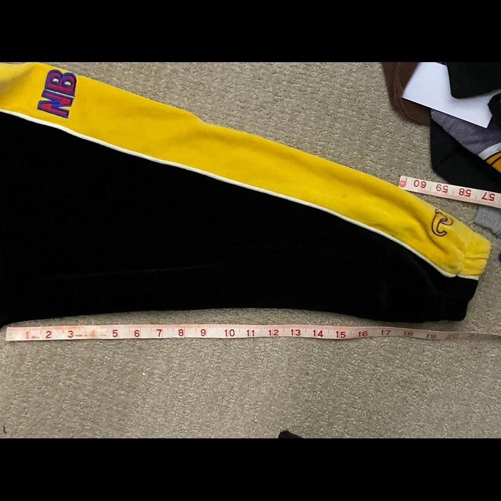 Unique Vintage Velvet Los Angeles Lakers Jacket